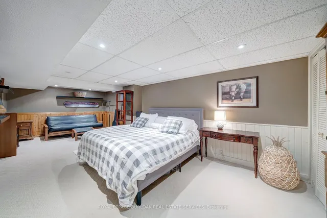 Additional image 32 of 2305 Cheverie St