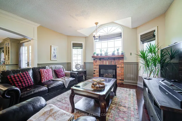 Additional image 20 of 2193 Meadowland Dr