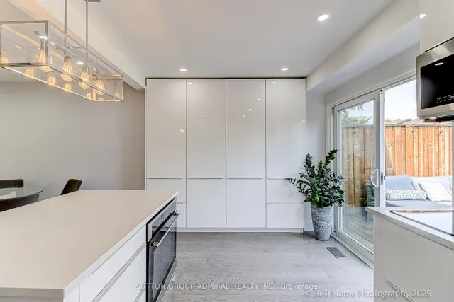 Additional image 4 of 709 Greycedar Cres