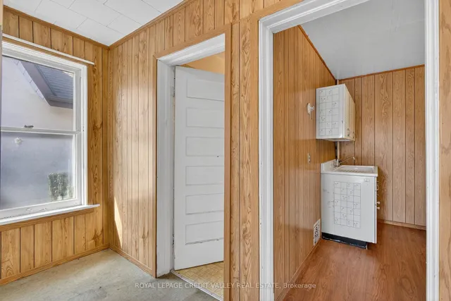 Additional image 35 of 34 Joseph St