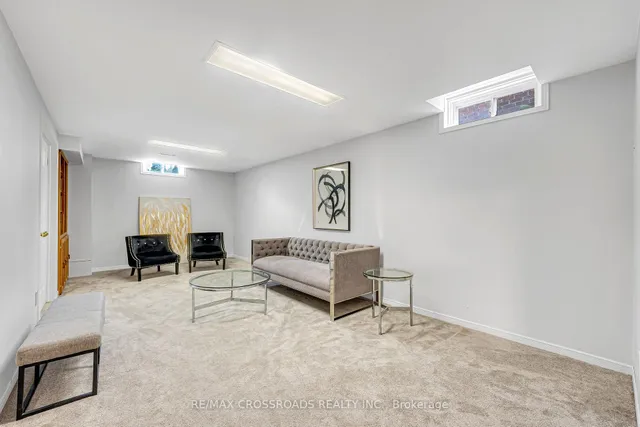 Additional image 35 of 75 Barr Cres