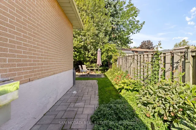 Additional image 34 of 77 Lockton Cres