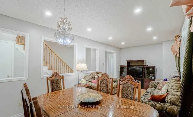 Additional image 10 of 114 Toba Cres