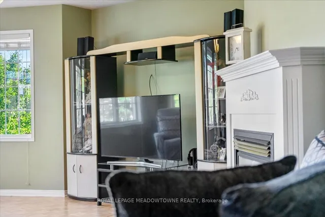 Additional image 21 of 13 Albright Rd