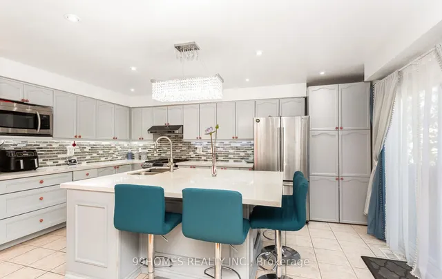 Additional image 16 of 5 Farthingale Cres