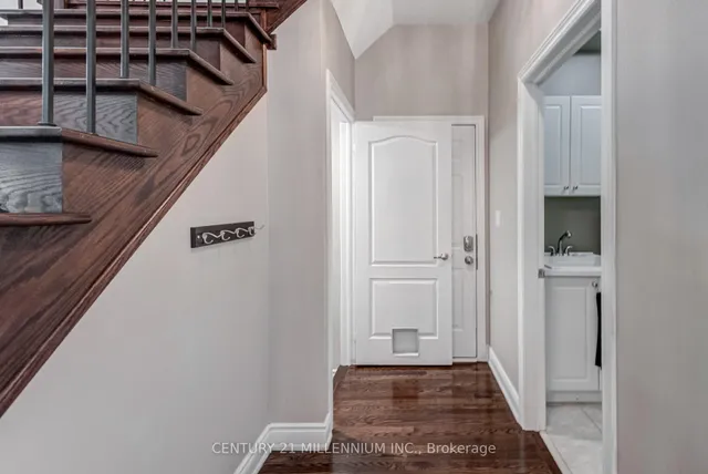 Additional image 27 of 29 EIffel Blvd