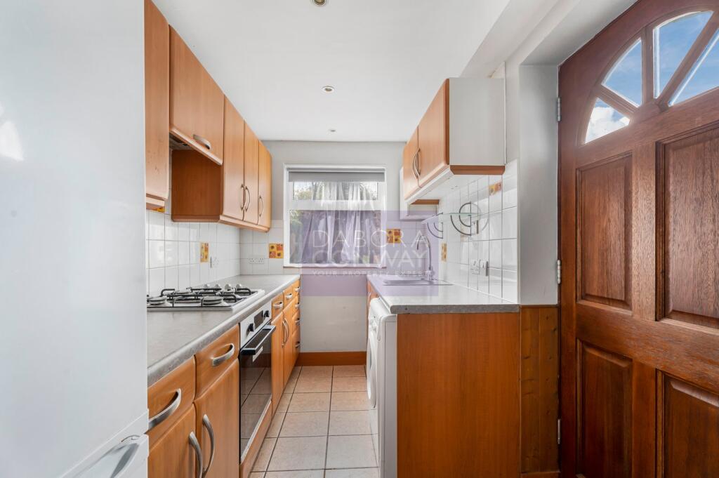 Additional image 4 of High Street, LONDON COLNEY, AL2