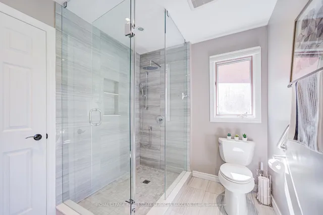 Additional image 25 of 1378 Bayshire Dr