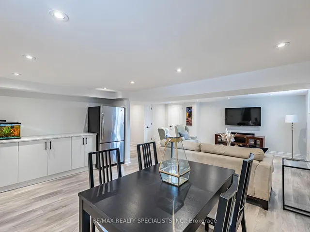 Additional image 30 of 16 Lesbury Ave
