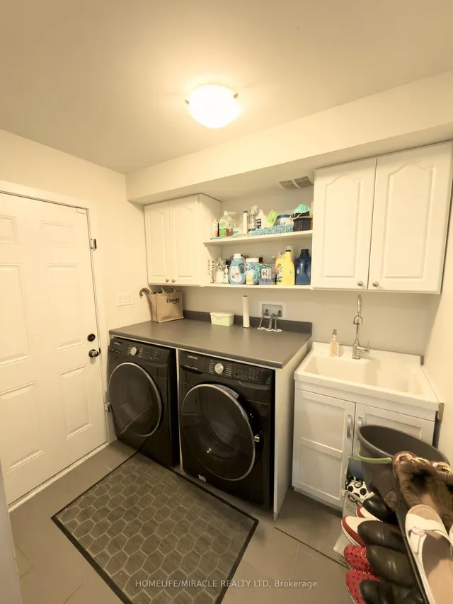 Additional image 36 of 404 Queen Mary Dr