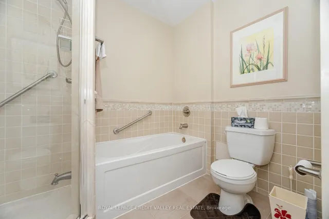 Additional image 26 of 100 John St Unit 2601