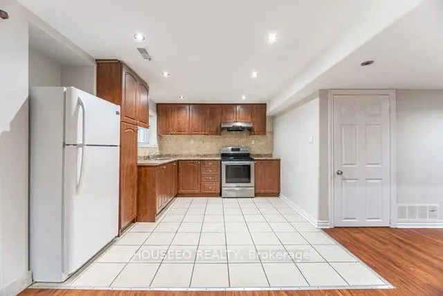 Additional image 23 of 16 Vision Way