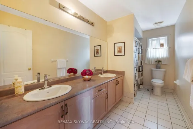 Additional image 32 of 57 Banington Cres