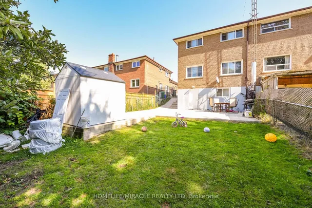 Additional image 45 of 3442 Laddie Cres