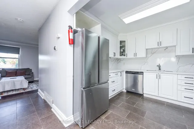 Additional image 15 of 11 Bruce Beer Dr