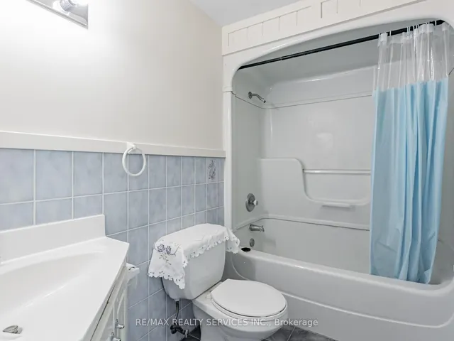 Additional image 28 of 13 Gold Pine Crt