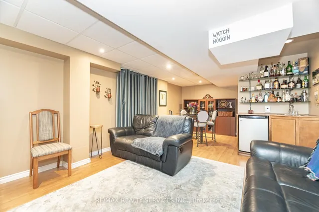 Additional image 32 of 37 Sunnybrook Cres