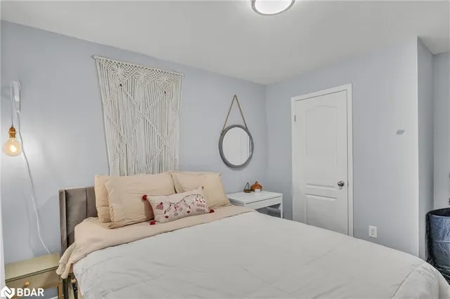 Additional image 39 of 80 Palacebeach Trail