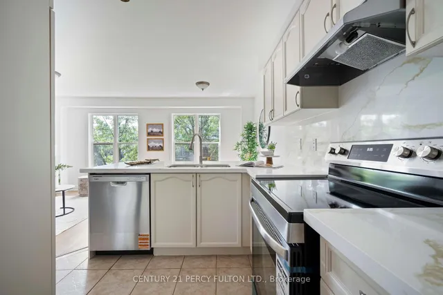 Additional image 30 of 5980 Whitehorn Ave Unit 90