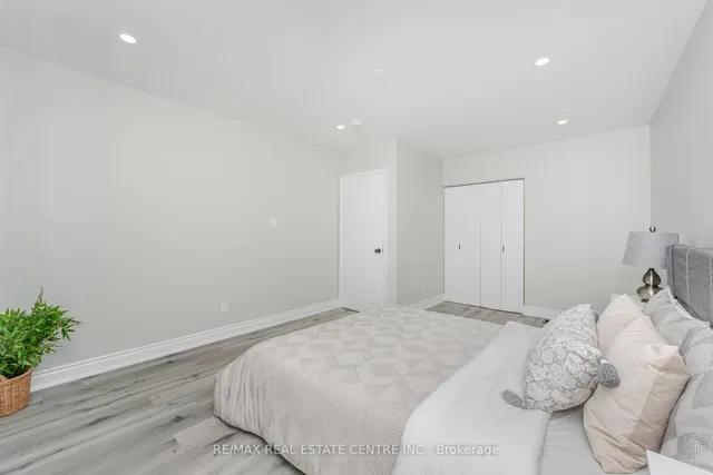 Additional image 22 of 34 windermere Crt