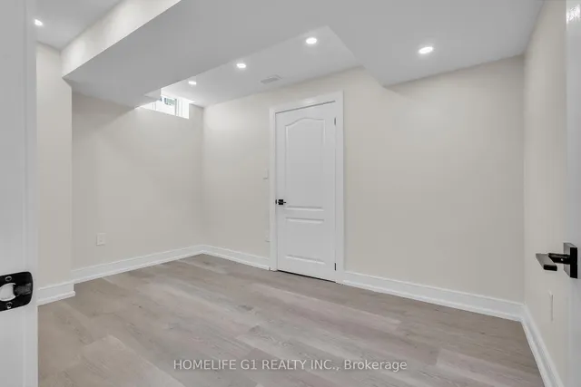 Additional image 28 of 29 Sixteen Mile Dr