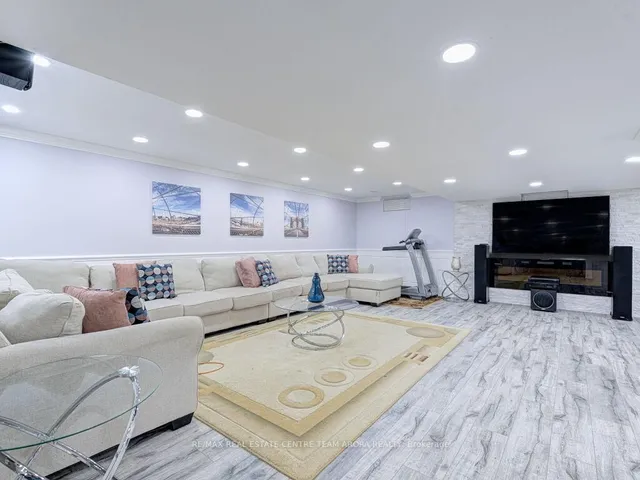 Additional image 33 of 77 Links Lane