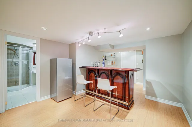 Additional image 6 of 1388 Pinery Cres