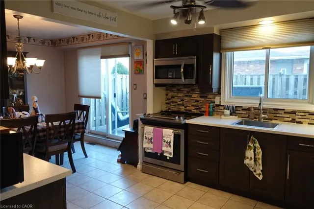 Additional image 11 of 5475 Lakeshore Rd Unit 9