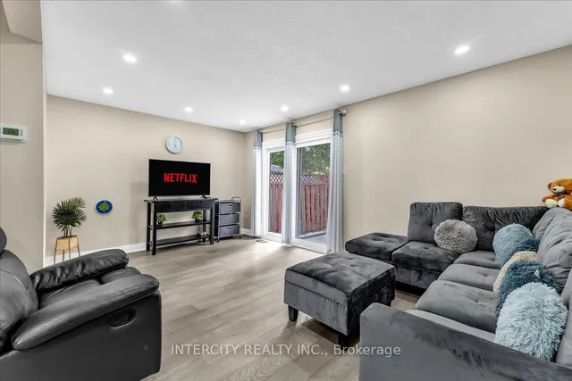 Additional image 10 of 6 Hedley Crt