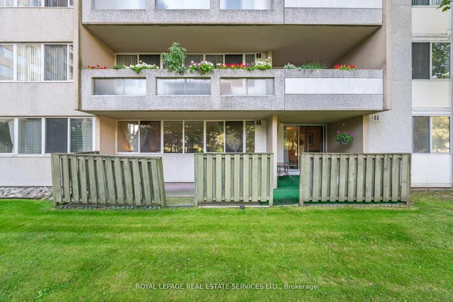 Additional image 29 of 3590 Kaneff Cres Unit 102