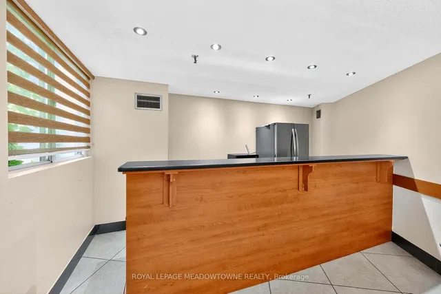 Additional image 46 of 3695 Kaneff Cres Unit 102