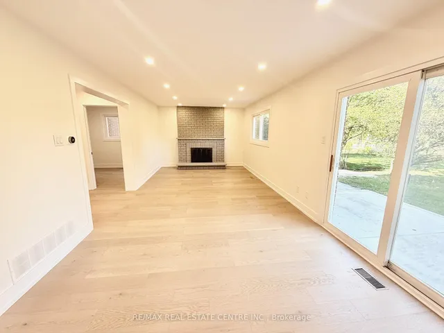 Additional image 26 of 1215 Larny Crt