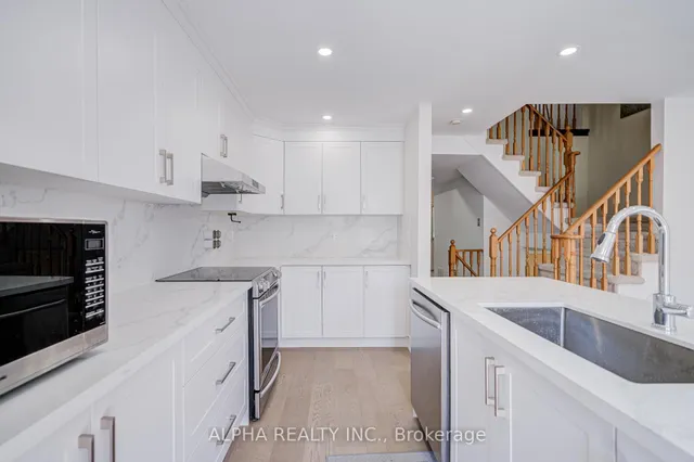 Additional image 10 of 102 Roxton Rd