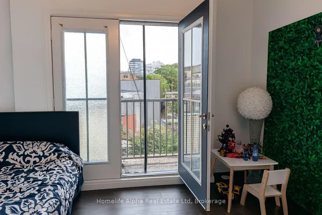 Additional image 11 of 445 B Queen St