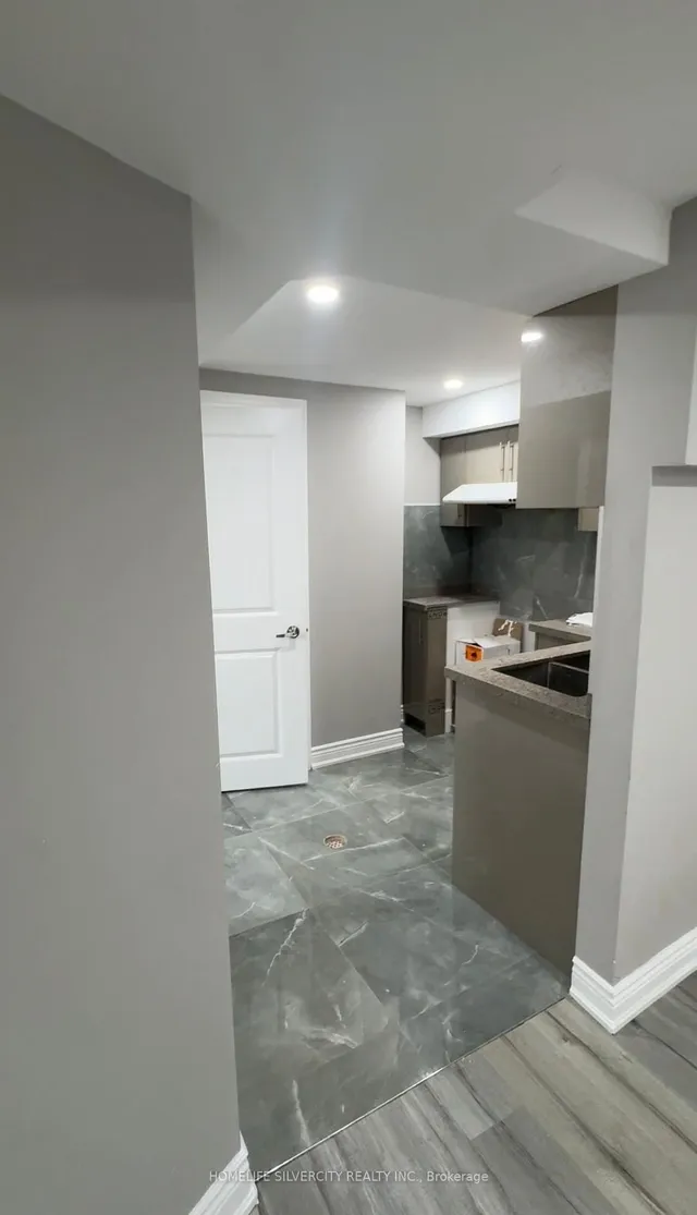 Additional image 9 of 8 Golden Gate Dr