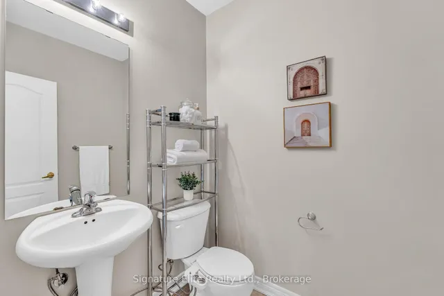 Additional image 23 of 124 Rocky Point Cres