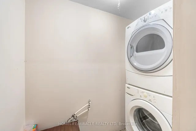 Additional image 45 of 8 Twin Pines Cres