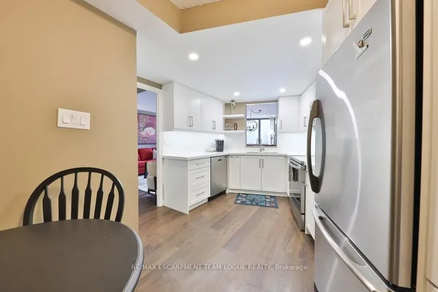 Additional image 16 of 1230 Marlborough Crt Unit 305