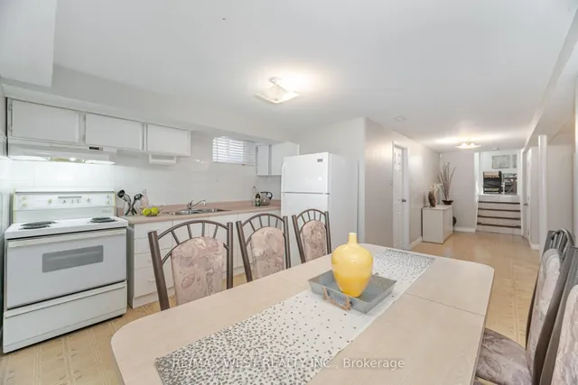 Additional image 32 of 17 Malcolm Cres