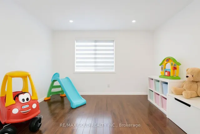 Additional image 10 of 2 Hetherington Pl