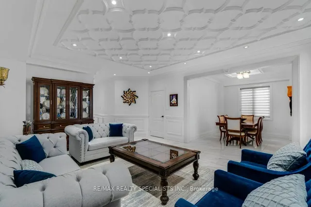 Additional image 10 of 7 NEWINGTON Cres