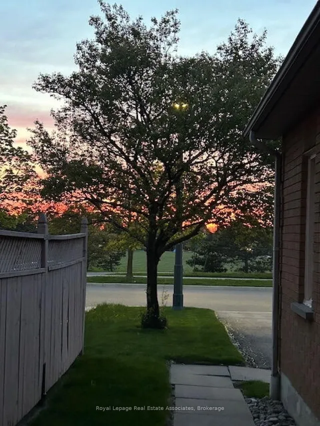 Additional image 3 of 6033 Duford Dr