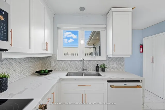 Additional image 16 of 27 Bromley Cres