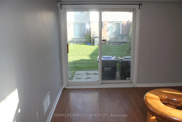 Additional image 17 of 5980 Whitehorn Ave Unit 38