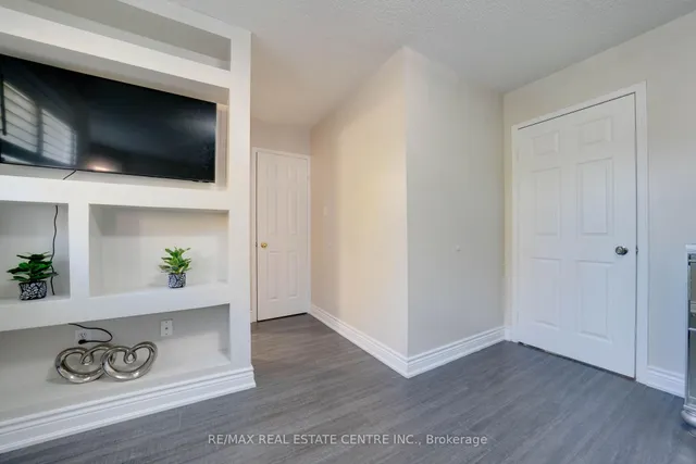 Additional image 24 of 37 Pebblestone Circ