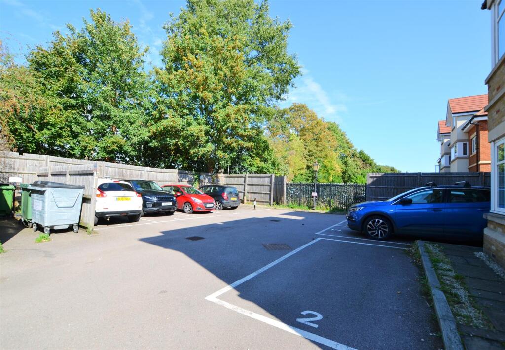 Additional image 13 of Roe Green Lane, Hatfield