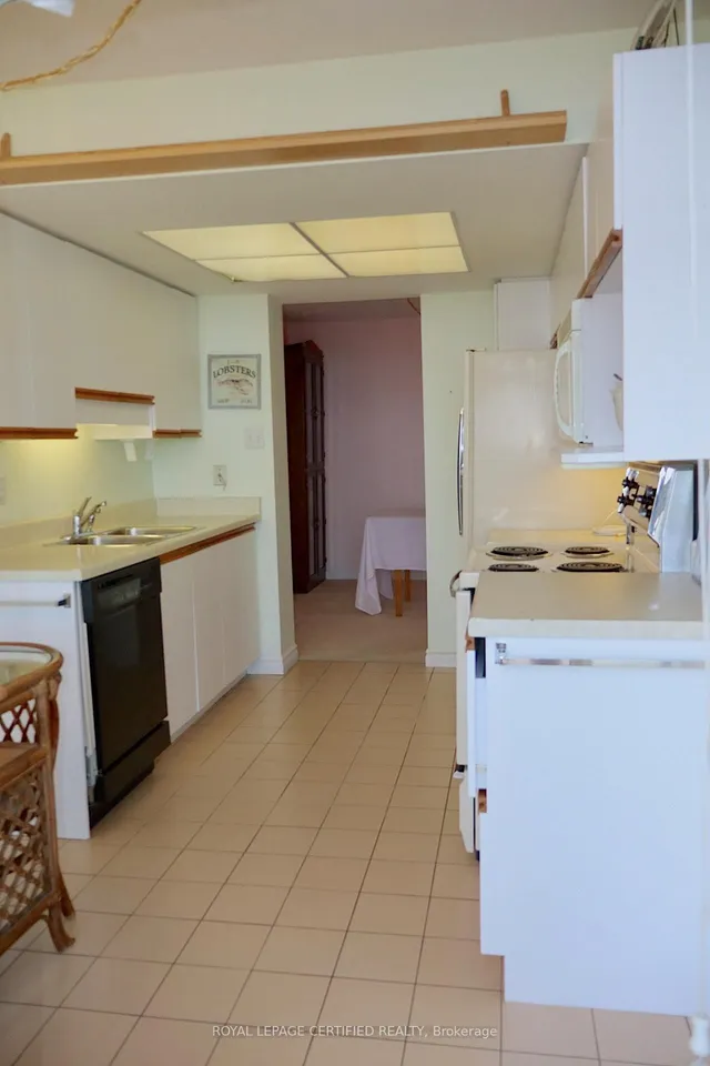 Additional image 14 of 20 Cherrytree Dr Unit PH2