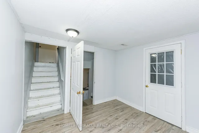 Additional image 38 of 3442 Laddie Cres