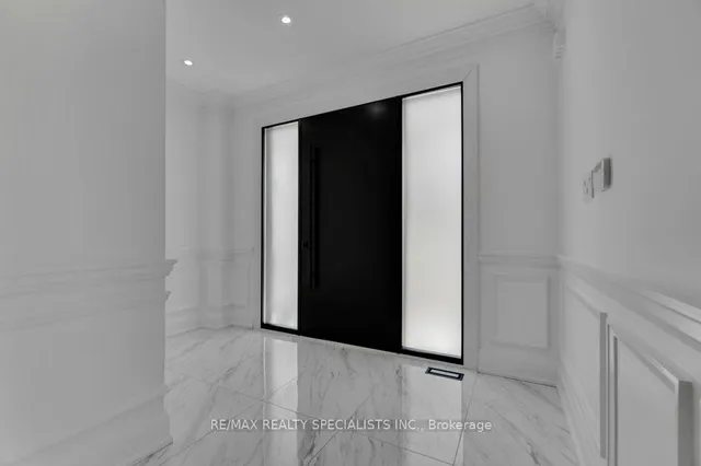 Additional image 6 of 7 NEWINGTON Cres