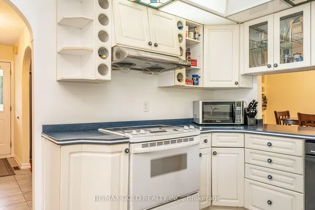 Additional image 15 of 12 Lorraine Cres